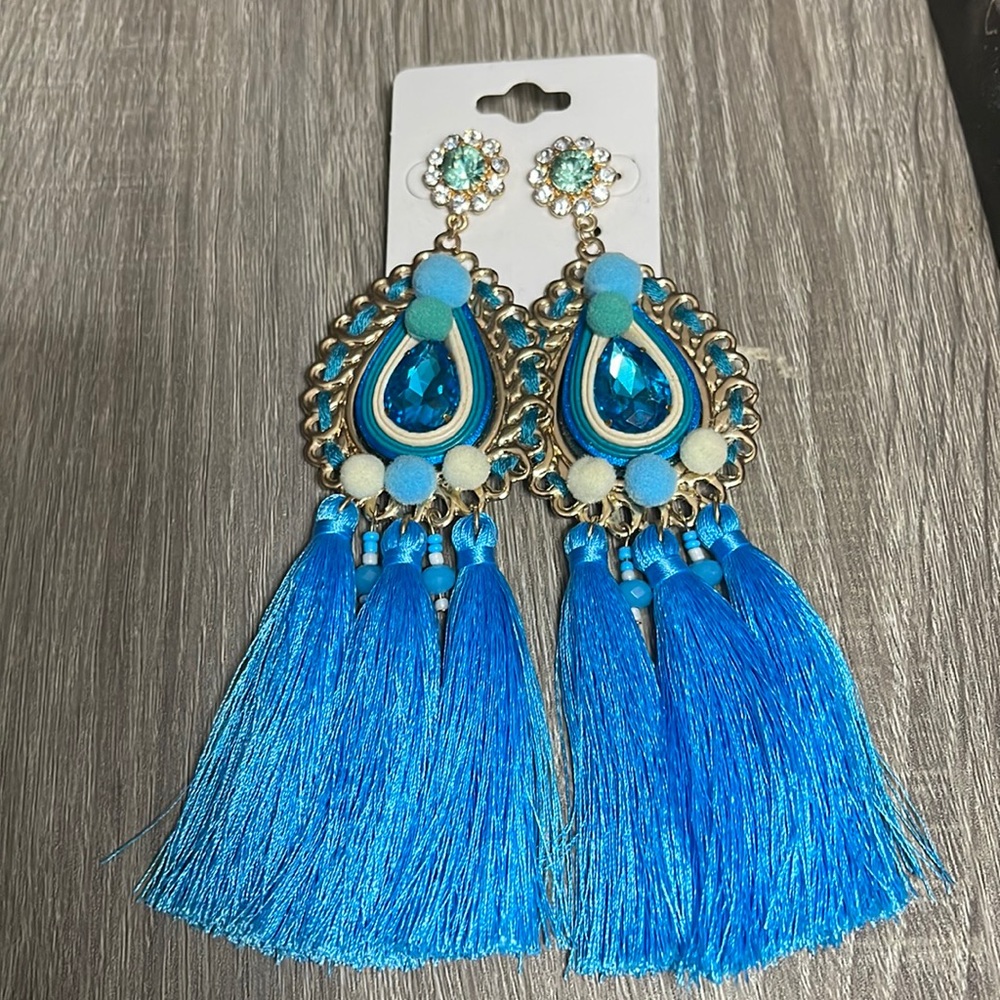 🌸$12.50 Fashion Earrings